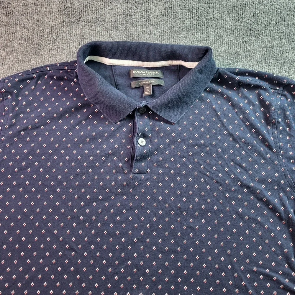 Banana Republic Mens Tall XL Luxury Touch Polo Shirt Navy Geometric Print Standa
